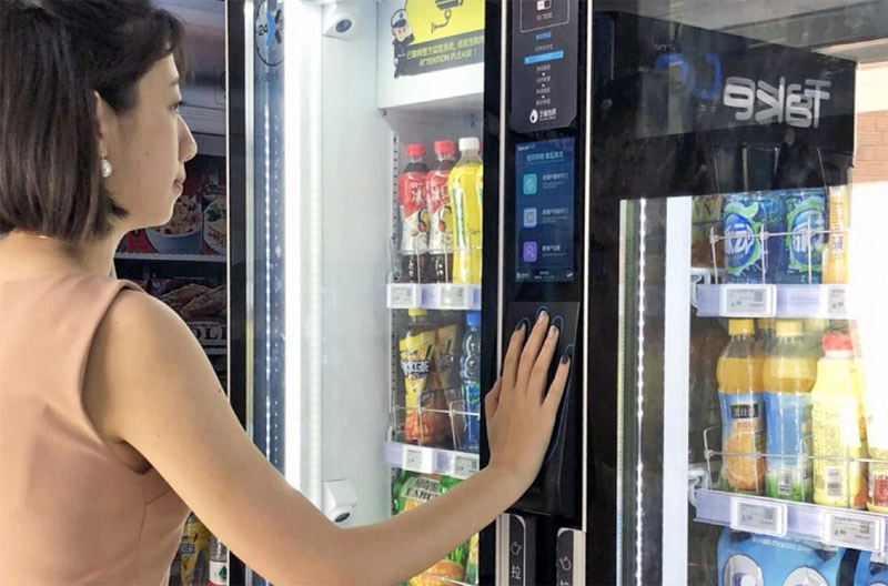 Industrial displays in Vending Machines.webp